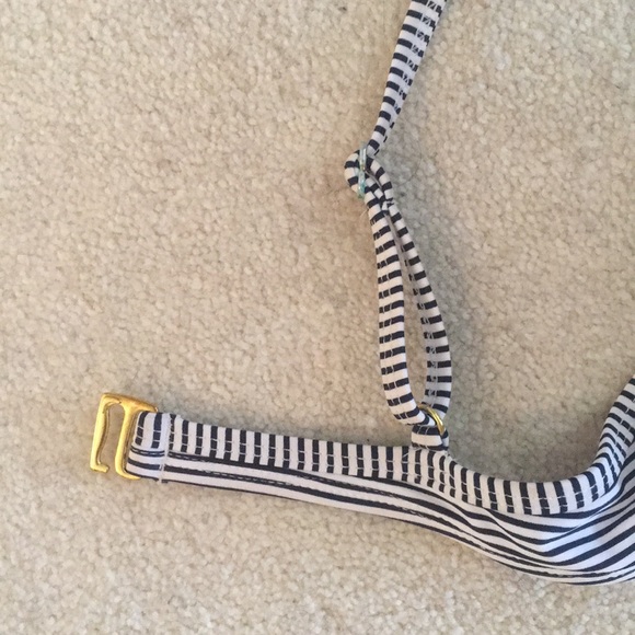 Bikini - Picture 6 of 7